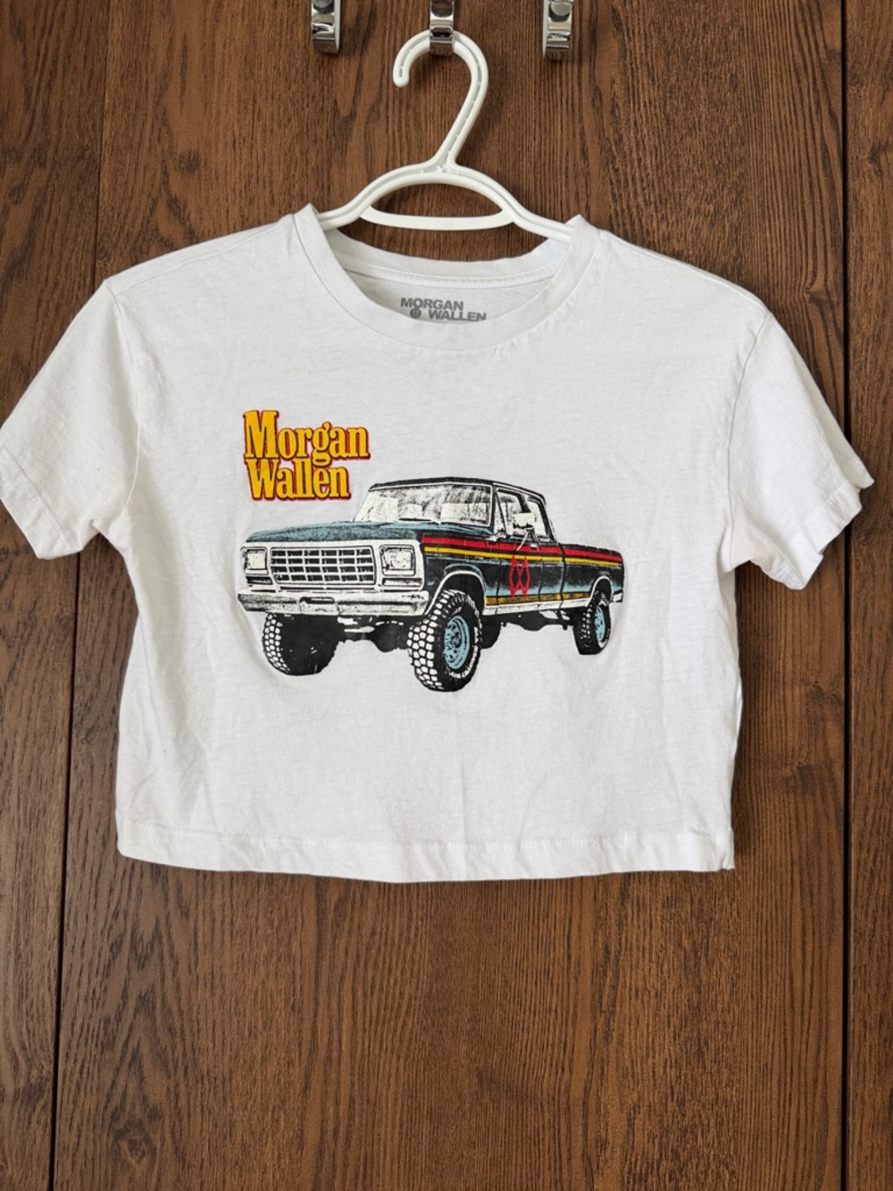 White Graphic Crop Tee - Morgan Wallen Vintage Truck Design